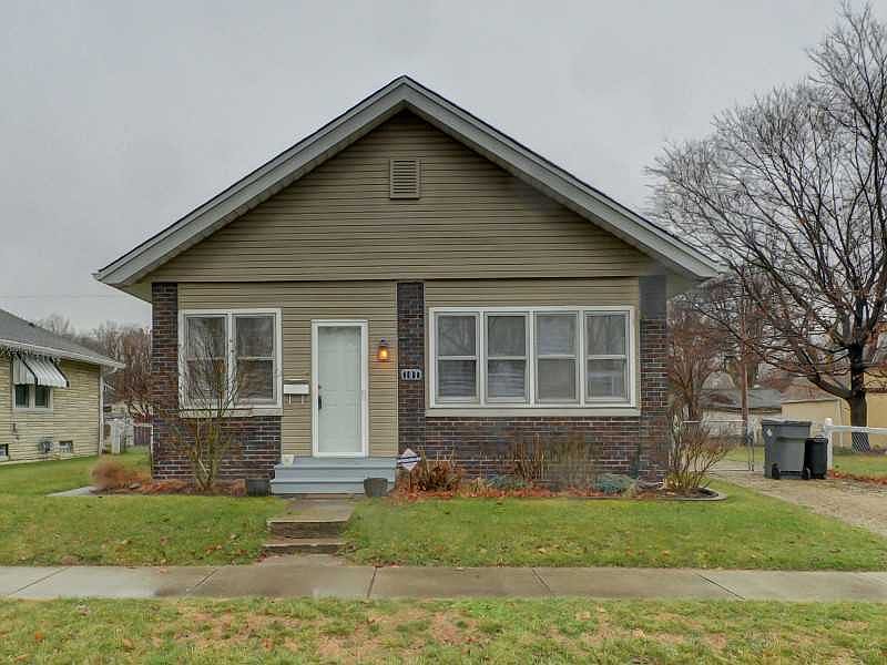 1st image of 107 W Pleasant Run Parkway South Dr