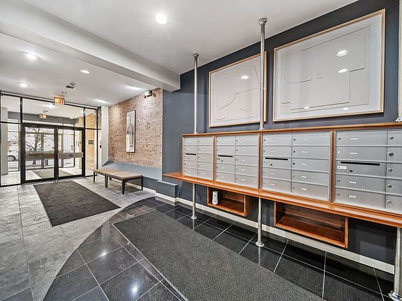 2nd image of 3323 N Paulina St #3D