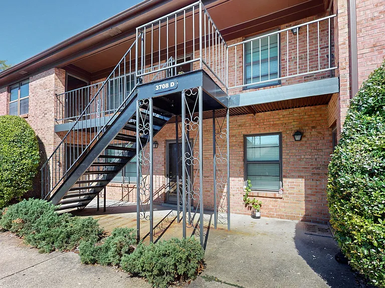 Highgate Springs Apartments — Photo 16