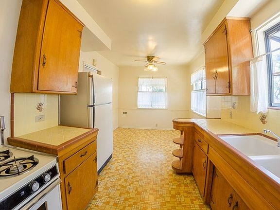 2nd image of 15117 Sylvanwood Ave