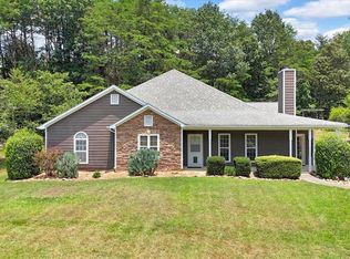 13 Indian Valley Way, Rydal, GA 30171