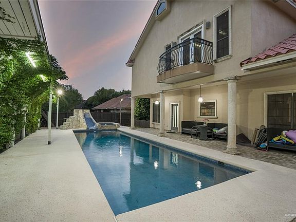 4th image of 2044 Toluca Dr