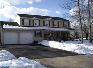 207 Holly Dr, Chalfont, PA 18914