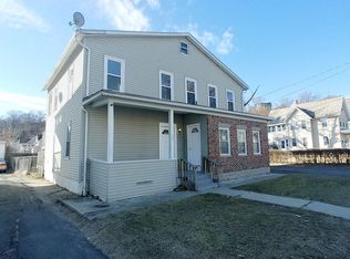 39 Vernon St, Holyoke, MA 01040