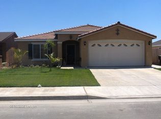 907 W McIntire Ave, Porterville, CA 93257