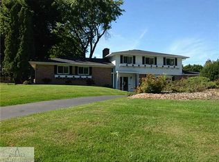 4165 Mar Moor Dr, Lansing, MI 48917