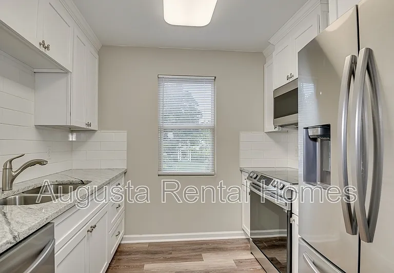 1402 Johns Rd #B — Photo 15