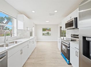 6831 SW 10th Ct, North Lauderdale, FL 33068