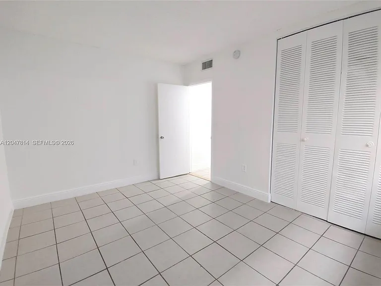 1265 W 24th St #108 — Photo 3