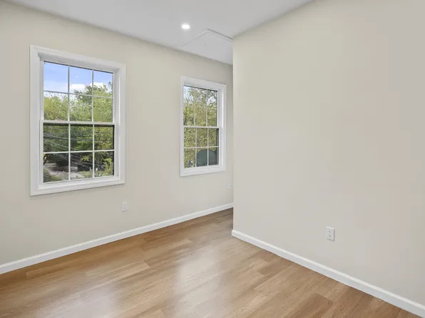 628 Bramhall Avenue image 19 of 39