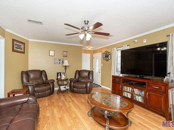 4th image of 18445 Red Oak Dr