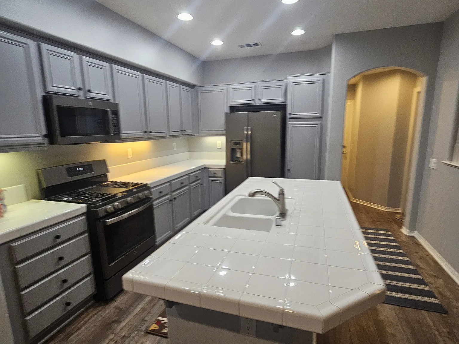 4 bed, 1785 sqft, $4,450 — Photo 3