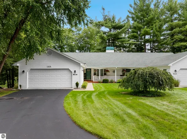 5578 Millbrook Dr, Williamsburg, MI 49690