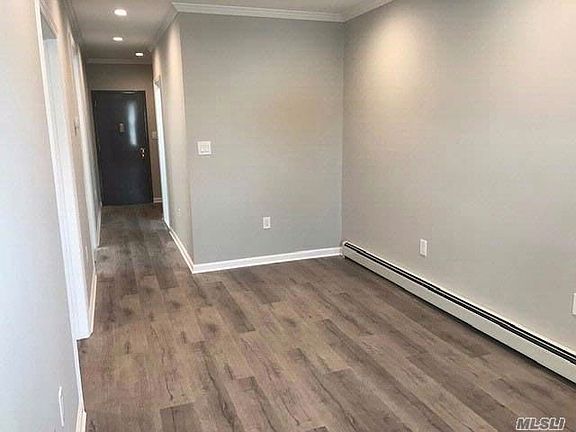 2nd image of 22105 Jamaica Ave