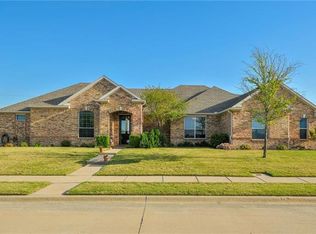 425 Panther Peak Dr, Midlothian, TX 76065