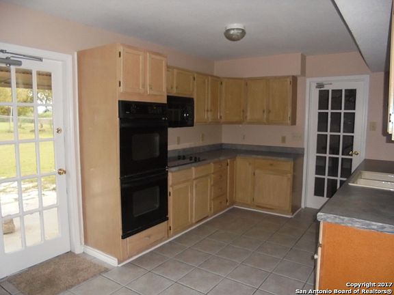 4th image of 338 Dartmoor St