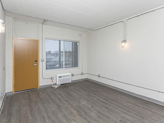 2nd image of 21201 Woodward Ave #211