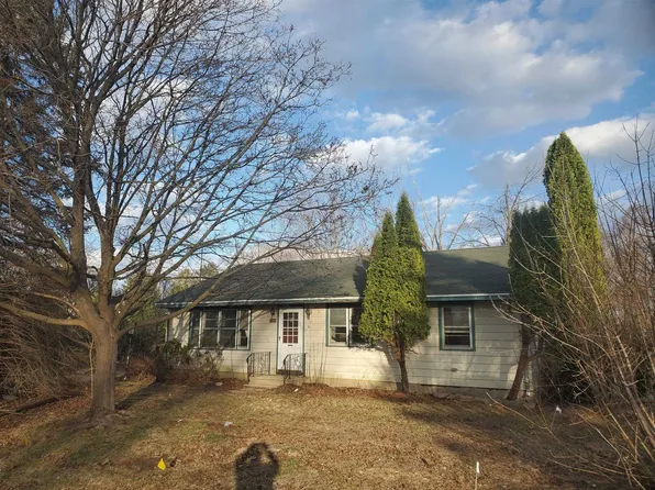 1301 Watts Ave, Rockton, IL 61072