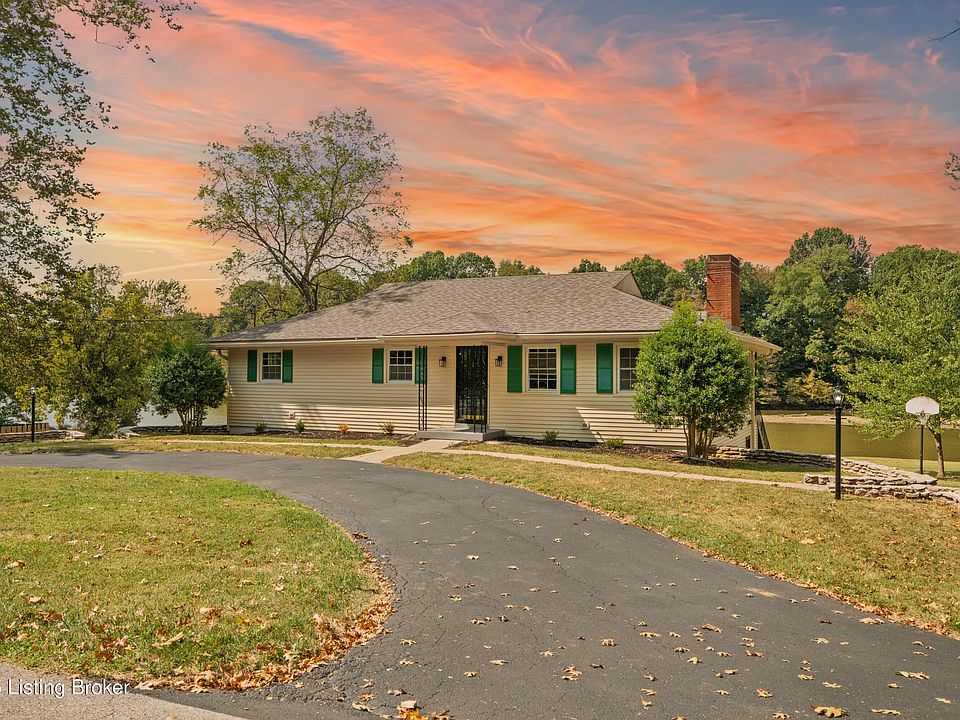 1st image of 394 Cove Rd