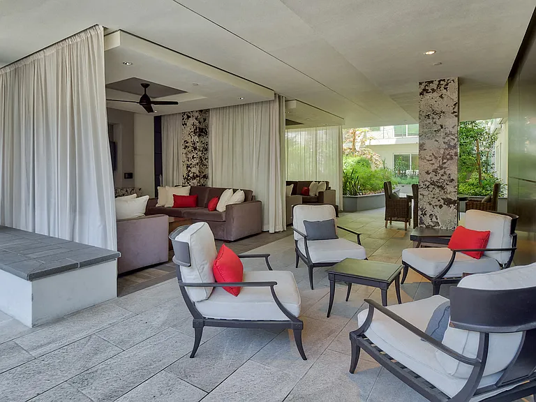 Open-air Loggia with HDTV lounge seating