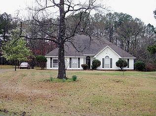 210 Pecan Creek Dr, Terry, MS 39170