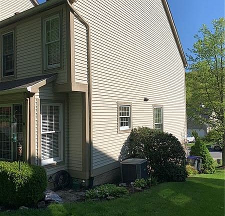 3rd image of 118 Hampshire Dr #118