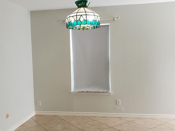 5th image of 1047 Willow Oaks Cir