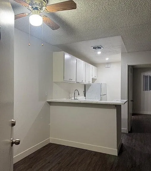 3624 Emerald St — Photo 4