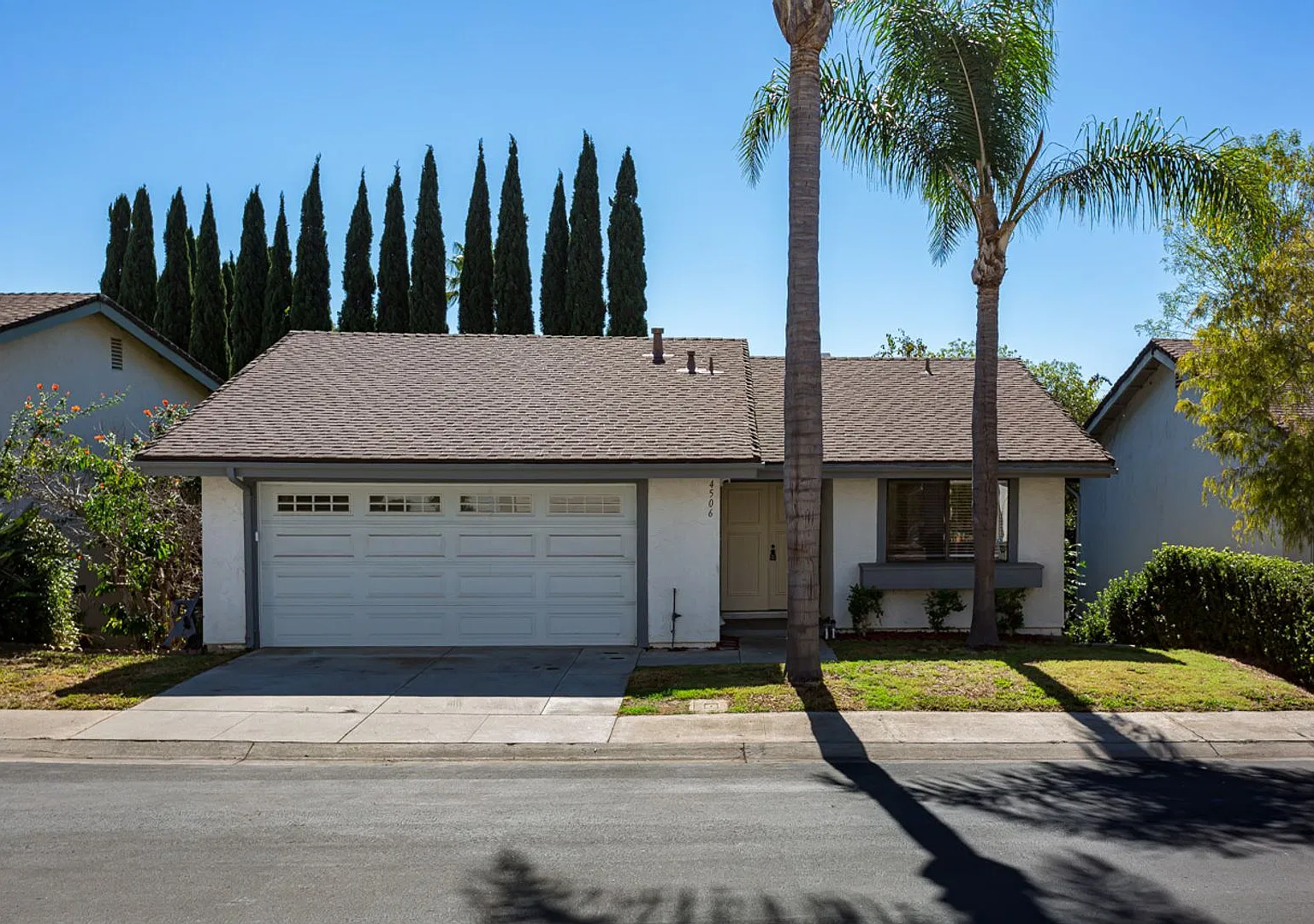 Beautifully Remodeled Home in Bay Park/Bay Ho — Photo 1