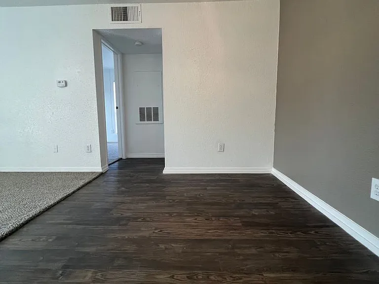 Cypresswood Crossing Apartments — Photo 26