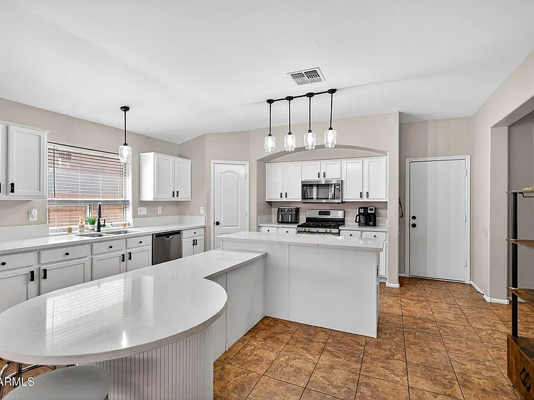 1342 E Judi Dr — Photo 12