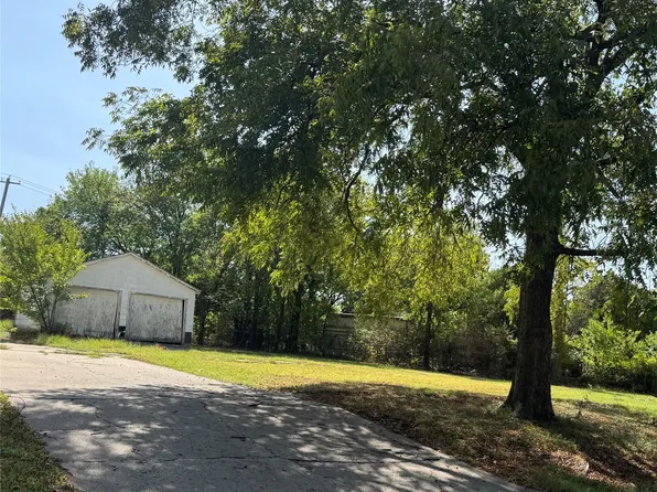 Ash St, Ardmore, OK 73401