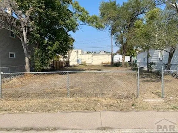 613 W 8th St, Pueblo, CO 81003