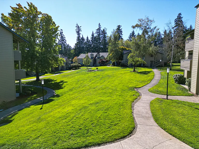 Overlook at Murrayhill Apartments — Photo 26