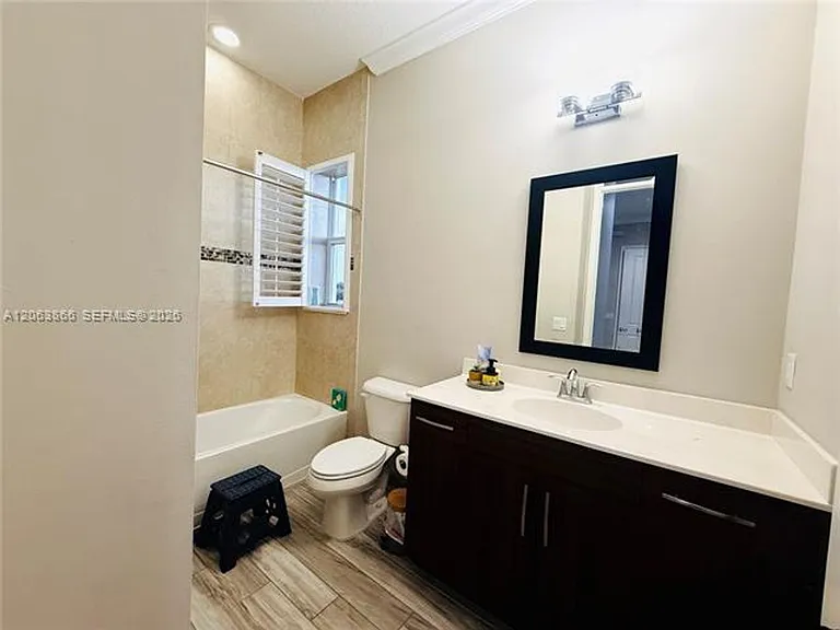 12403 NW 18th Ct #Townhouse 12403 — Photo 26