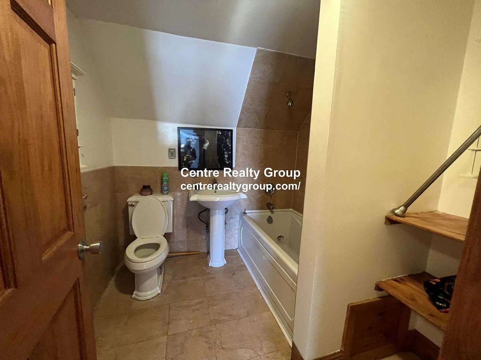 2 bed, $2,350 — Photo 2