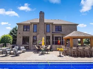 25710 W Equestrian Ln, Shorewood, IL 60404