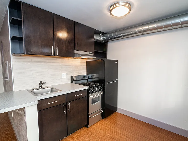 Altair Apartments — Photo 27