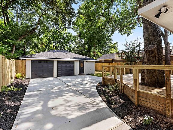 4th image of 908 Key St