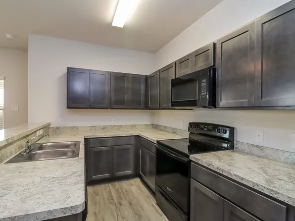 8220 Runner Oak Ln, Fort Worth, TX 76123