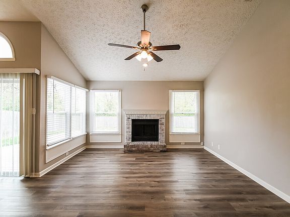 5th image of 5453 Vicksburg Dr