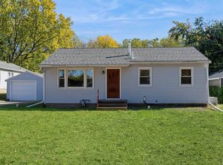 1317 Harrison Dr, Clinton, IA 52732