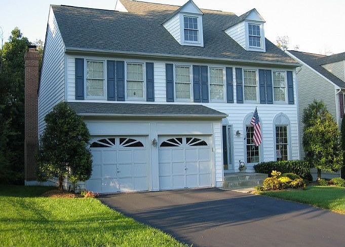 2nd image of 9110 Silver Pointe Way