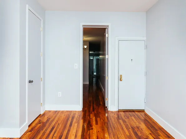 464 Wilson Avenue image 4 of 7