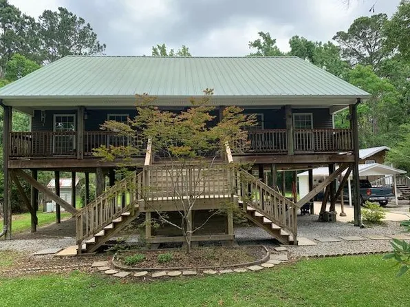 28565 Canal Dr, Lacombe, LA 70445