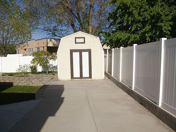 2nd image of 4113 S Jeffs Cir