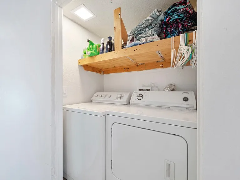 313 E Pine St #18 — Photo 30
