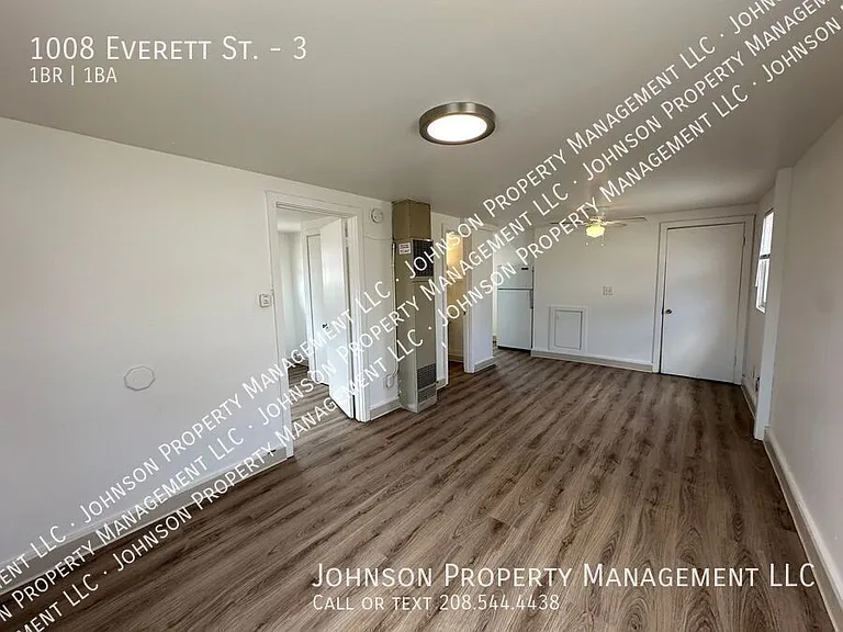 1008 Everett St #3 — Photo 8