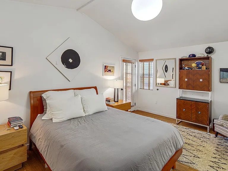 671 Oxford Ave — Photo 25
