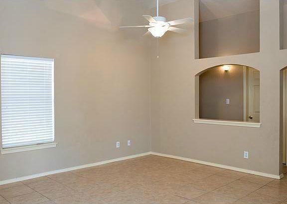 3rd image of 1425 Luz De Sol Dr